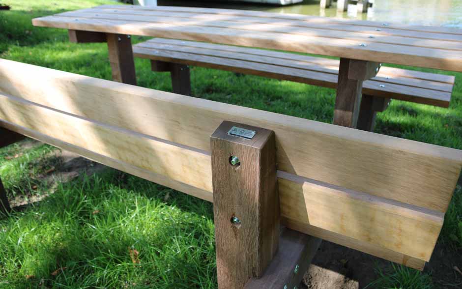 Table TIMBERSTYLE