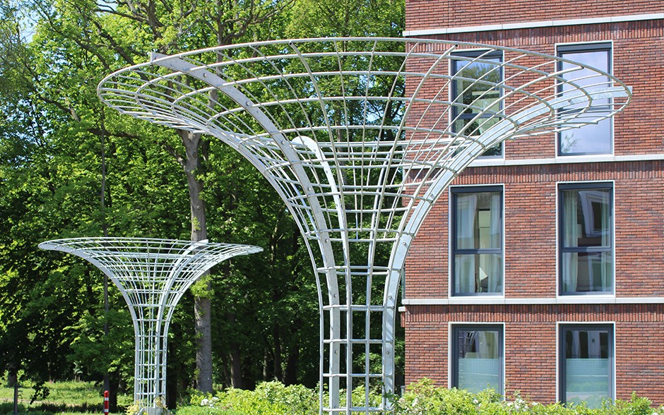 CLIMB+ jardinière en pierre avec bord d'assise et construction en acier