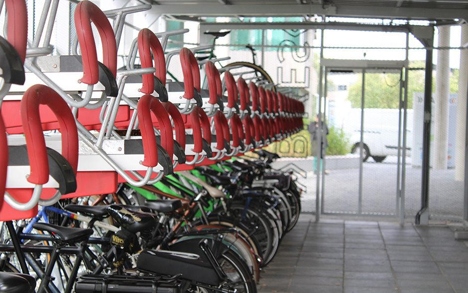 Rack double-étage Easylift Premium avec points de recharge