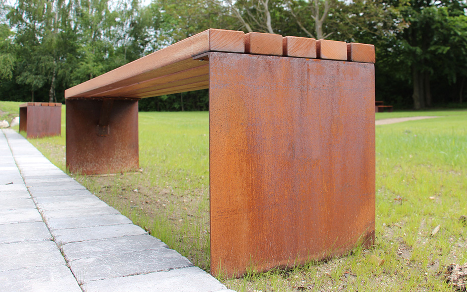 banc sans dossier acier Corten & bois