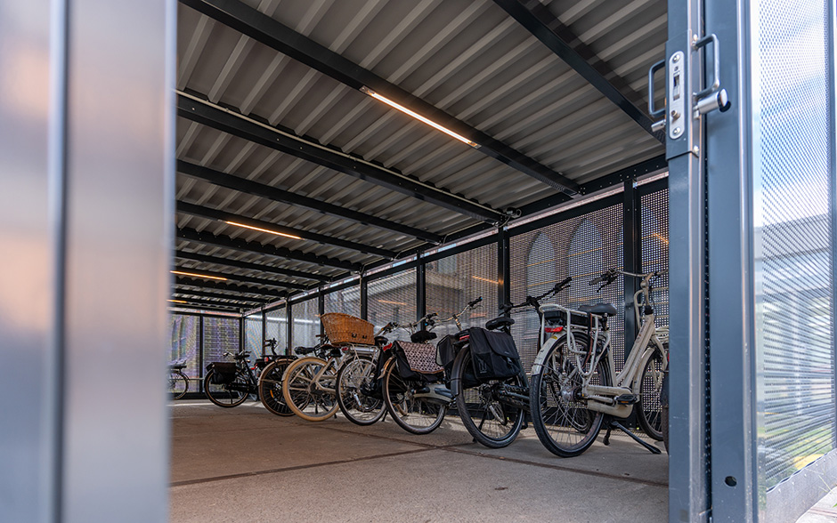 Abri à vélos Paleto fermé en acier