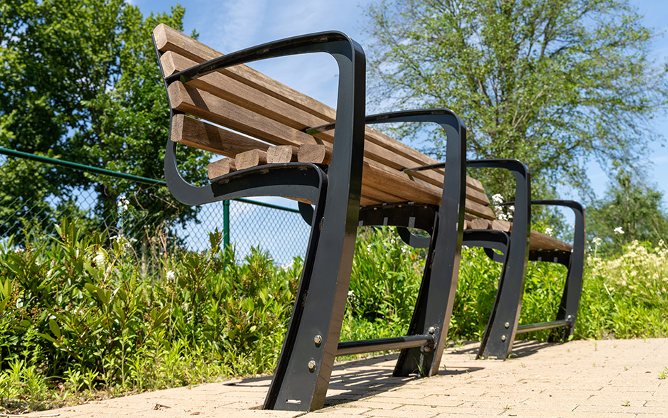 Vivanti banc pour seniors avec dossier 2 + déambulateur + 1 places bois