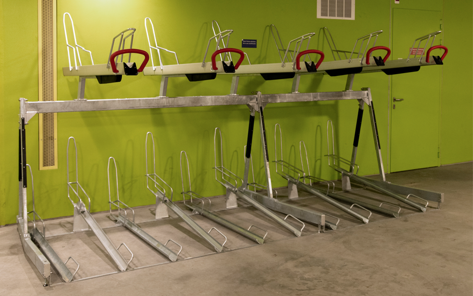 VelopA-Up Rack double-étage avec points de recharge