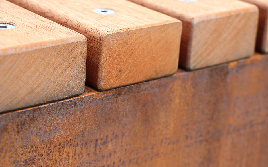 LINN tabouret ou table d'appoint acier Corten & bois