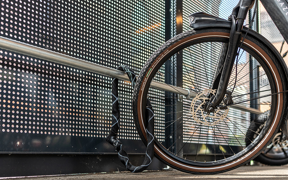 Abri à vélos Paleto fermé en acier